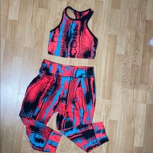 Fabletics matching workout pants and sports bra
